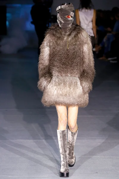Look 37